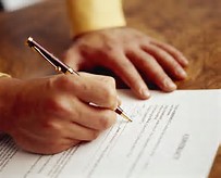 Contract enforceability: Signing the employment contract prior to the start date